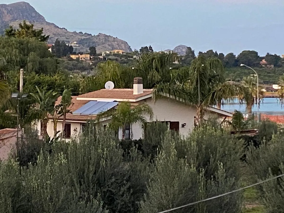 Solus B&B Casteldaccia 0*,