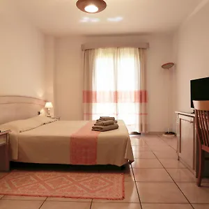 Delfino 3*, Arzachena Italia